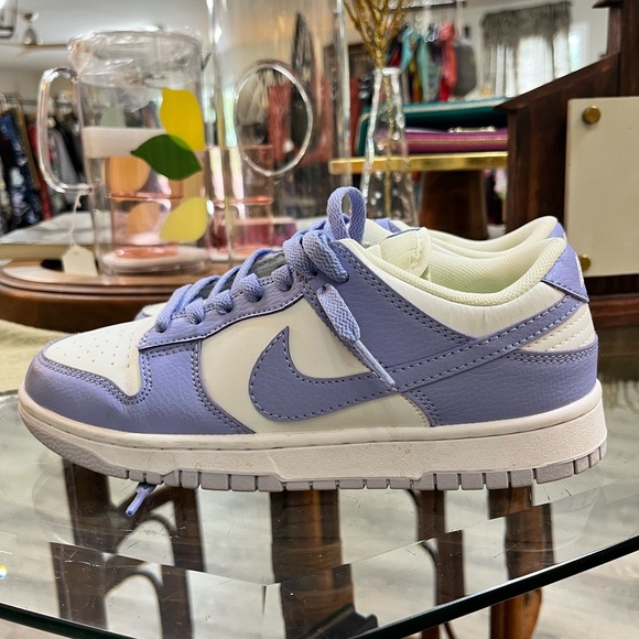 Nike dunks size 7 - Picture 3 of 5